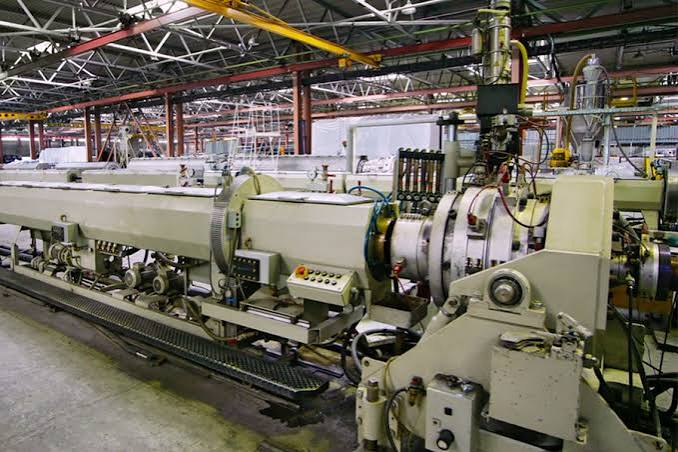 Extruder pipe machinery